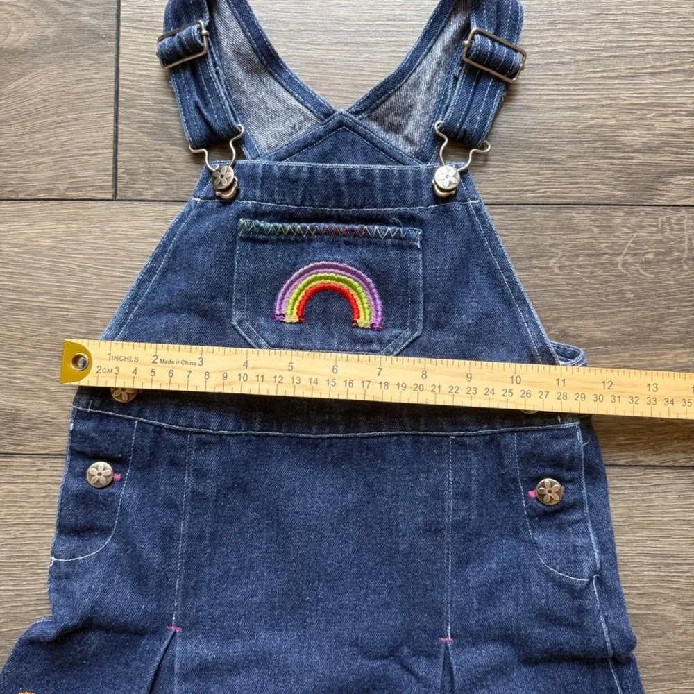 Y2K VTG Disney Kids Denim Overall Dress Girls Size 4/5 Rainbow Sun Embroidered - Picture 4 of 7